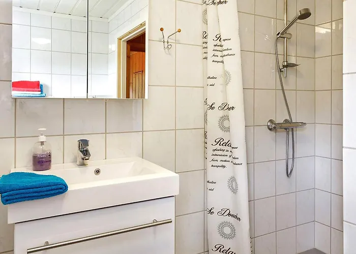 7 Person In Hemsedal-by Traum *