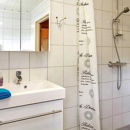 7 Person In Hemsedal-by Traum *